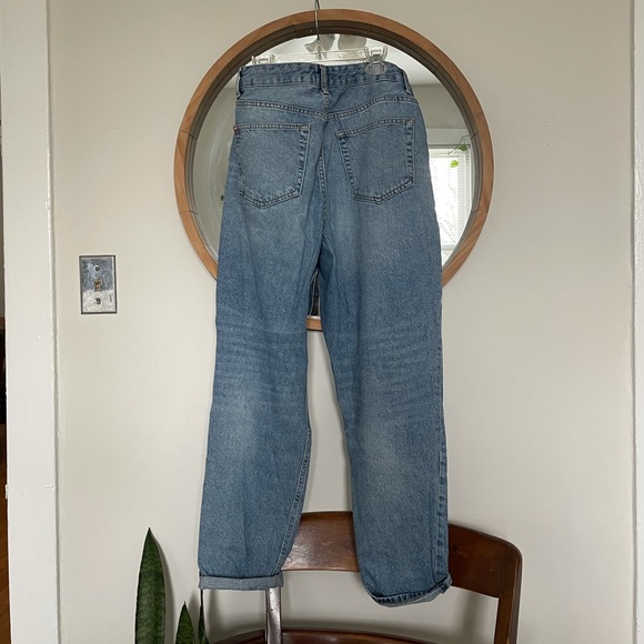 Urban Outfitters “mom” jeans - Picture 2 of 3
